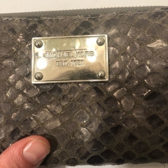 Michael kors snakeskin embossed wristlet wallet
